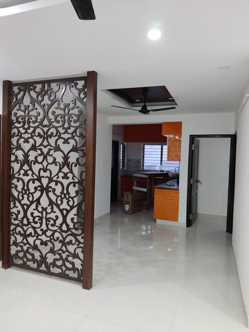 Room in 3 BHK Apartment at Shiv Kailash Apartment, Hsr Layout – for Sale