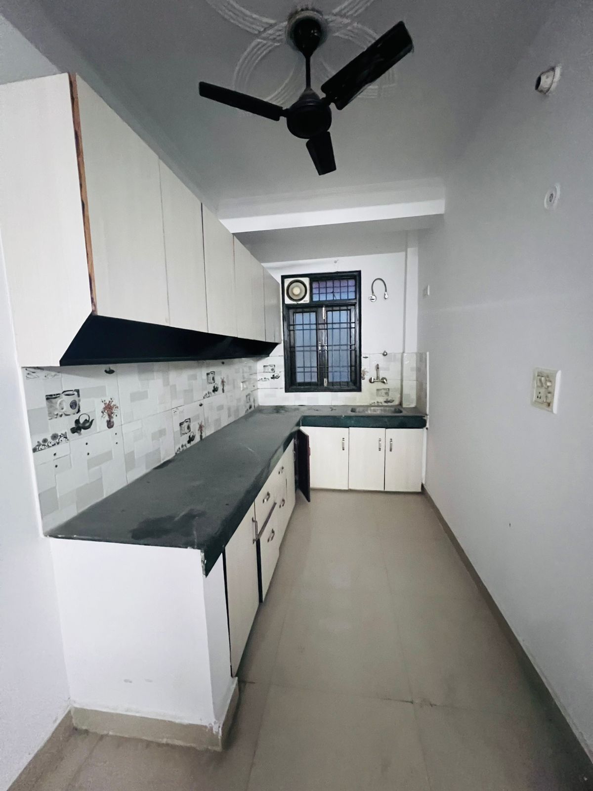 2 BHK + Pooja Room,Servant Room Builder Floor For Sale in Chattarpur