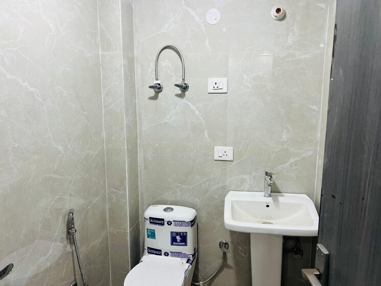 Bathroom, chattarpur 2 Bedroom 720 Sq.Ft. Builder Floor In Chattarpur Delhi 8764930