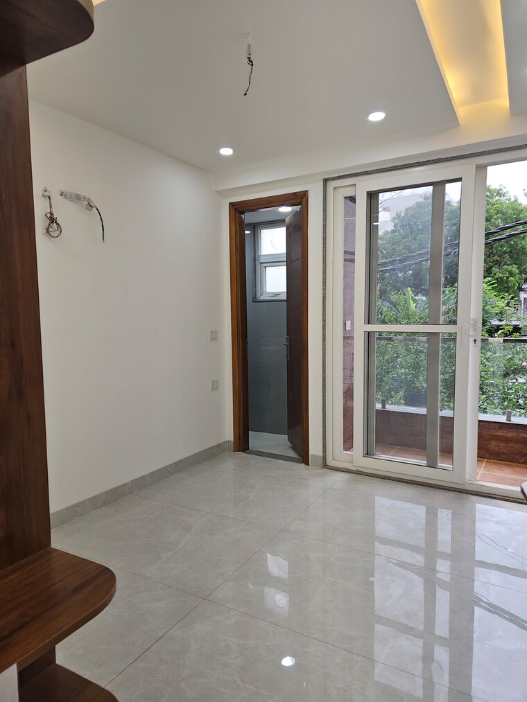 Balcony, sector 23 dwarka 3 Bedroom 120 Sq.Yd. Builder Floor In Sector 23 Dwarka Delhi 8764982