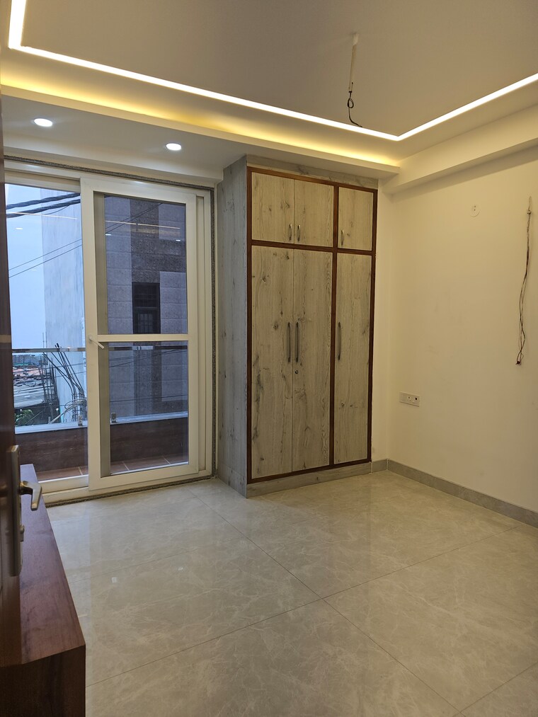 undefined, sector 23 dwarka 3 Bedroom 120 Sq.Yd. Builder Floor In Sector 23 Dwarka Delhi 8764982