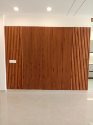 Furnished Amenities in 3 BHK Apartment at Sector 21 – for Sale