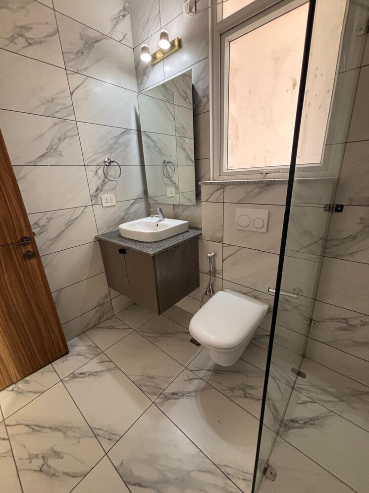 Bathroom, ireo-victory-valley 3 Bedroom 2452 Sq.Ft. Apartment In Sector 67 Gurgaon 8765013