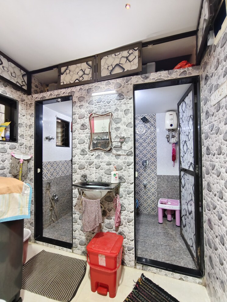 Attached Bathroom, sanpada sector 7 2 Bedroom 650 Sq.Ft. Apartment In Sanpada Sector 7 Navi Mumbai 8765031