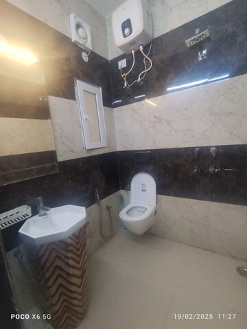 Bathroom in 3 BHK Builder Floor at Sector 31 – for Rent