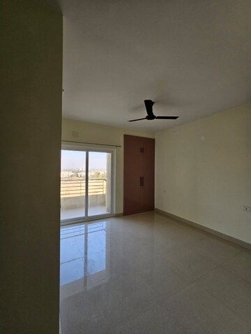 Room in 3 BHK Apartment at Pardos Okas Residency, Sushant Golf City – for Rent