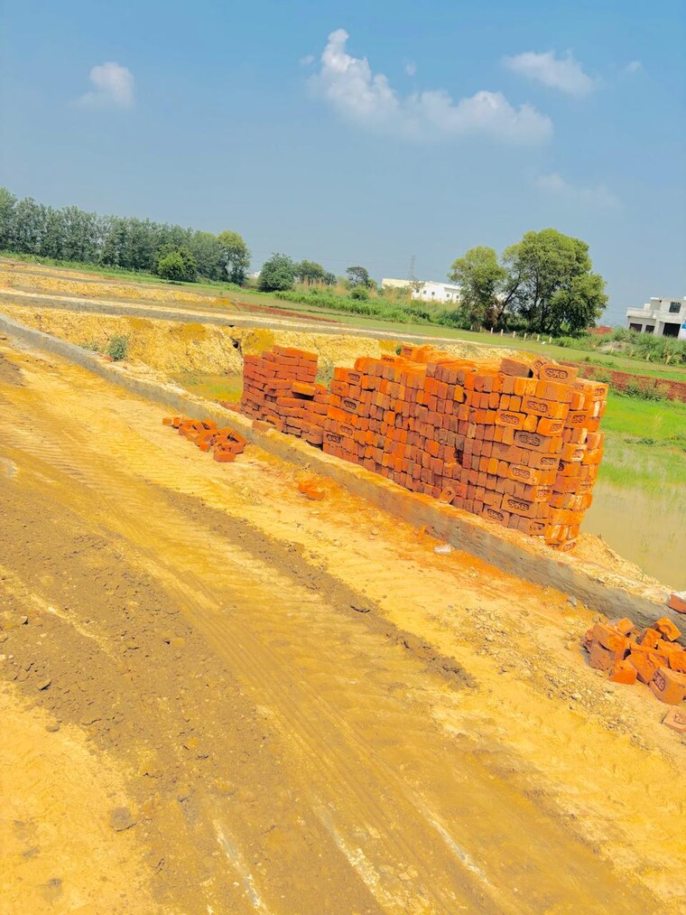 Garden, sega-enclave  100 Sq.Yd. Plot In Duhai Ghaziabad 8765071