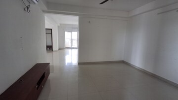 Room in 3 BHK Apartment at Movie Towers, Kokapet – for Rent
