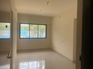 Room in 1 BHK Apartment at Patrachawl Mhada, Goregaon West – for Rent
