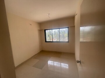 Room in 2 BHK Apartment at Patrachawl Mhada, Goregaon West – for Rent