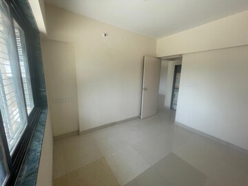 Room in 2 BHK Apartment at Patrachawl Mhada, Goregaon West – for Rent
