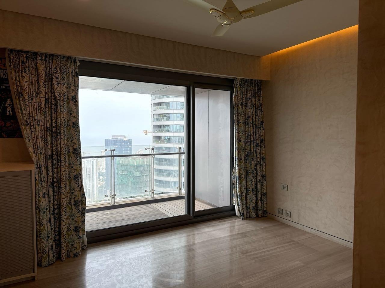 4 BHK + Servant Room Apartment For Rent in Lodha The World Towers World One Tier 3 Trinity