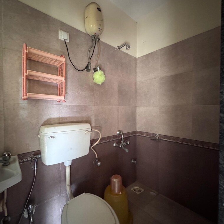 Bathroom, vasai west 2 Bedroom 830 Sq.Ft. Apartment In Vasai West Palghar 8765105