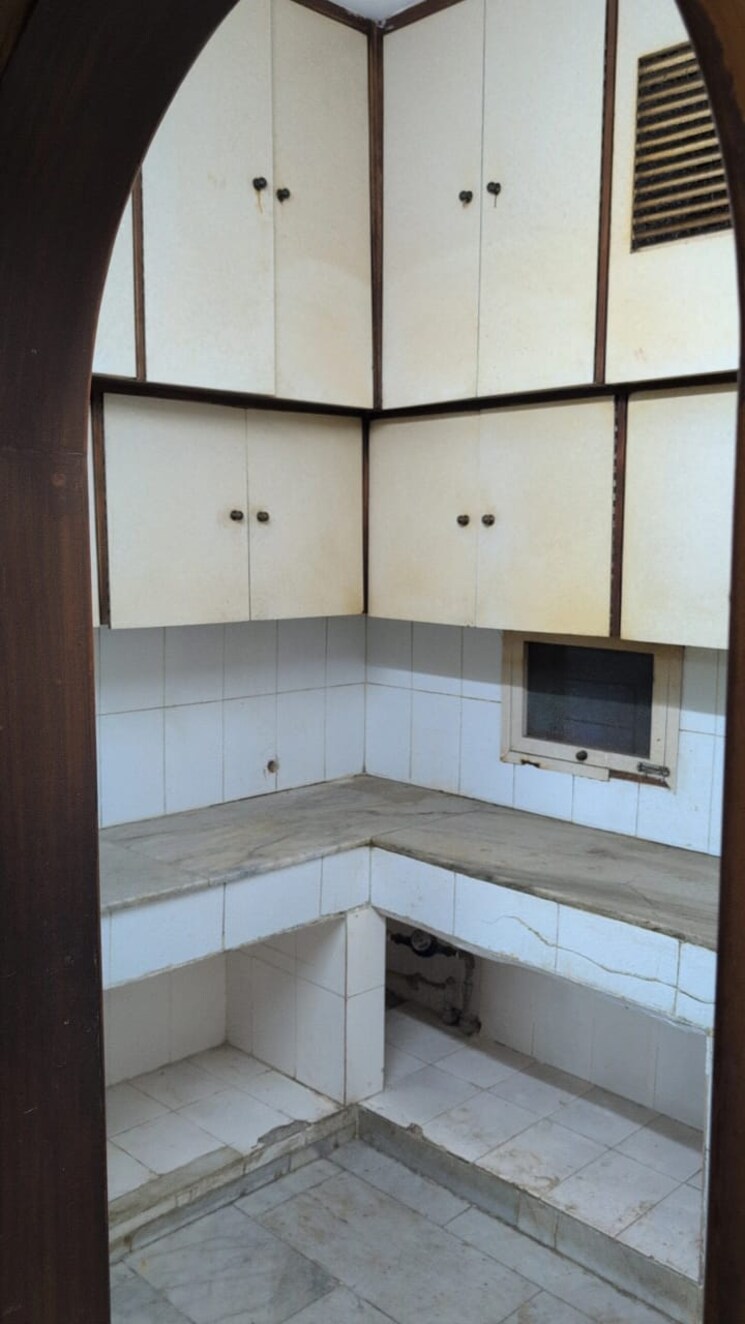 Kitchen, mayur vihar 2.5 Bedroom 850 Sq.Ft. Apartment In Mayur Vihar Delhi 8765134