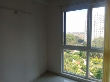 Room in 3 BHK Apartment at Mantri Webcity, Hennur – for Rent