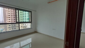 Bedroom in 2 BHK Apartment at Kalpataru Immensa, Kolshet Road – for Rent