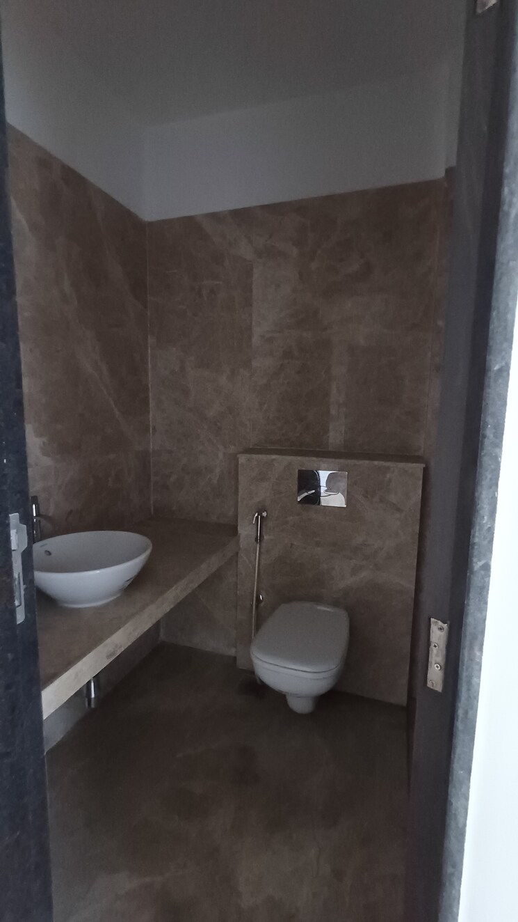 Attached Bathroom, sheth-avalon 3 Bedroom 1029 Sq.Ft. Apartment In Laxmi Nagar Thane 8765165