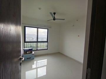 Room in 2 BHK Apartment at Shapoorji Pallonji Sensorium, Hinjewadi – for Rent