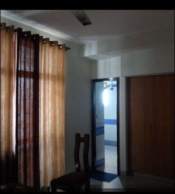 Building Lobby in 3.5 BHK Apartment at Omaxe Heights II, Gomti Nagar – for Rent