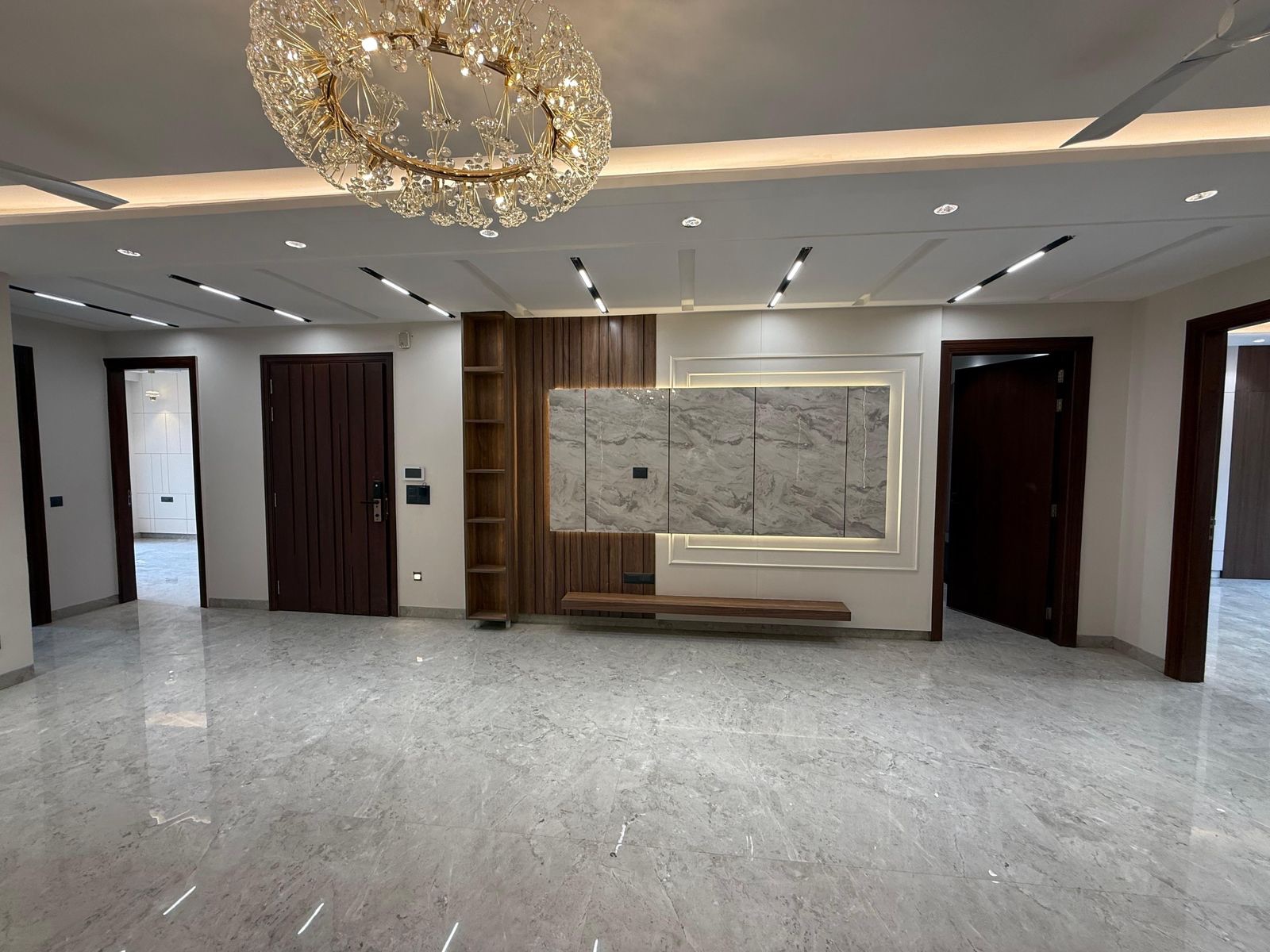 4 BHK + Servant Room Builder Floor For Rent in Sector 51