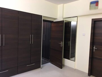 Bedroom in 3 BHK Apartment at Juhu – for Rent