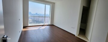 Room in 5 BHK Apartment at Panchshil YooPune, Hadapsar – for Rent