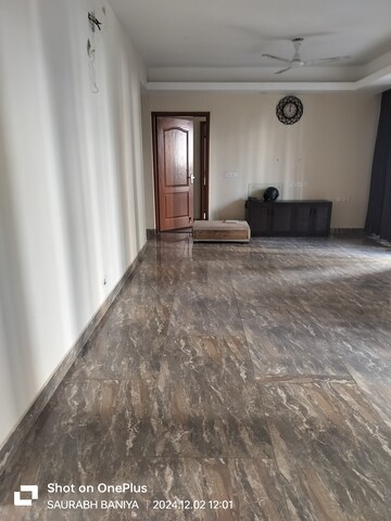 Room in 3 BHK Apartment at Rise Resort Residences, Tech Zone 4 Greater Noida – for Rent