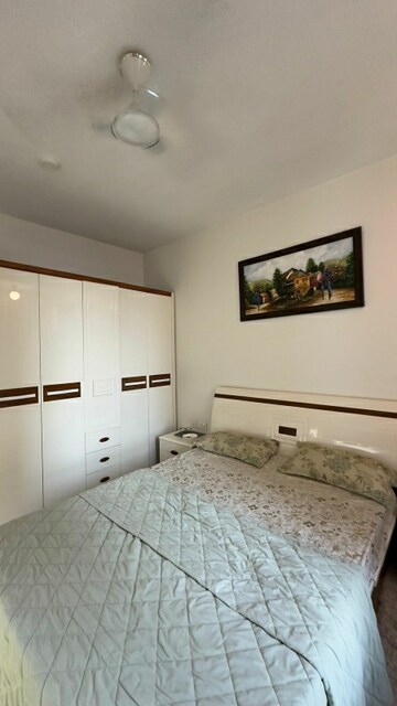 Room in 2 BHK Apartment at Omkar Apartment Malad East, Malad East – for Rent