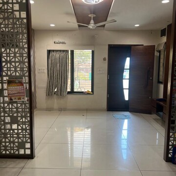 Room in 5 BHK Villa at Green Vrundavan, SamA-Savil Road – for Rent
