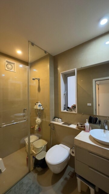 Master Bedroom in 3 BHK Apartment at Oberoi Realty Esquire, Goregaon East – for Rent