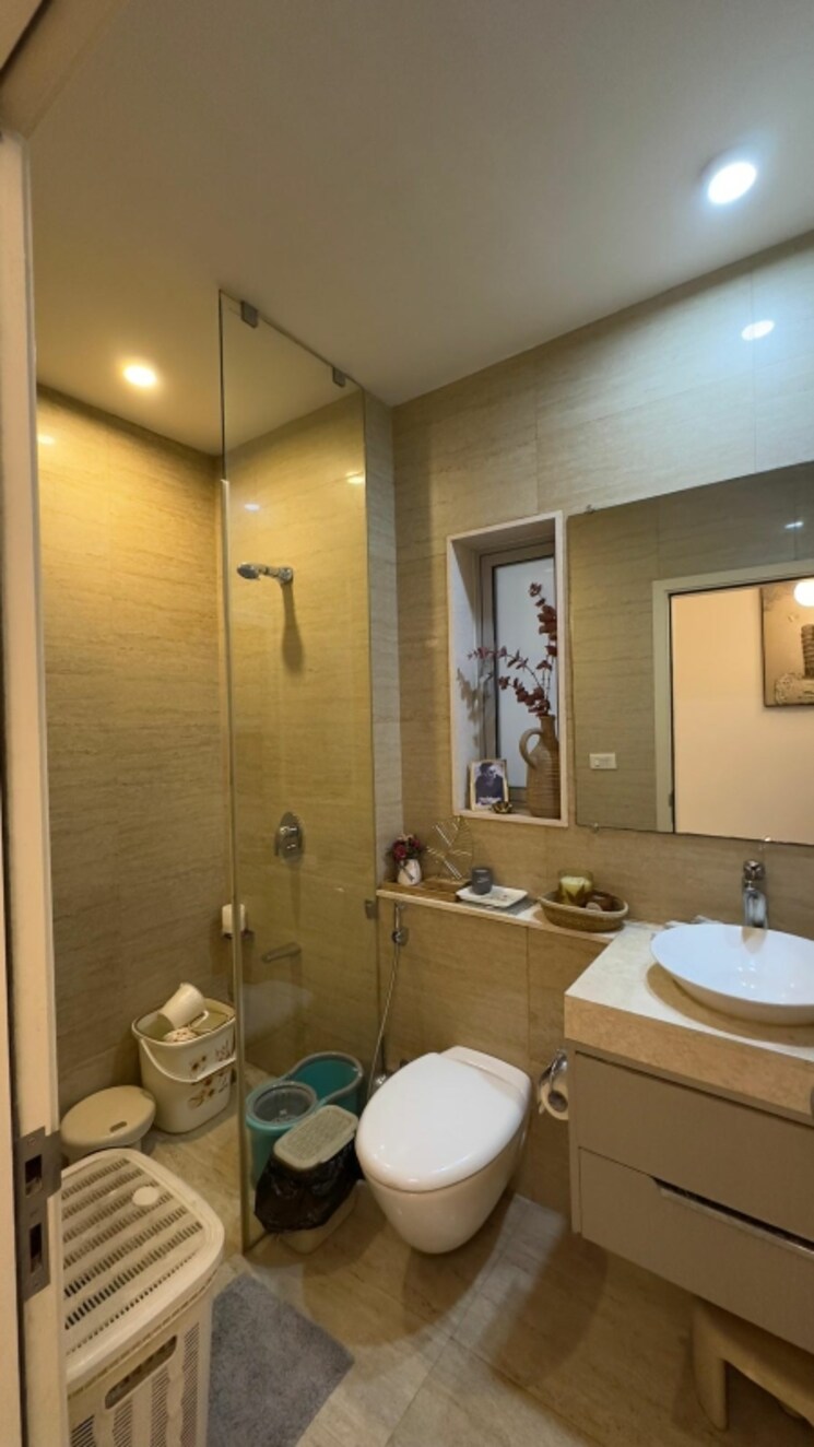 Bathroom, oberoi-realty-esquire 3 Bedroom 1496 Sq.Ft. Apartment In Goregaon East Mumbai 8765293