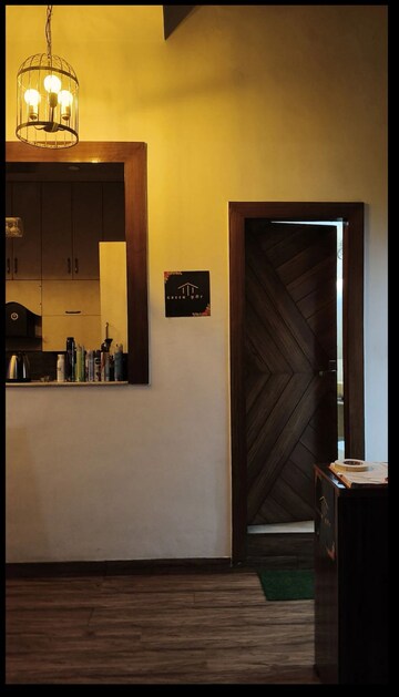 Room in 5 BHK Builder Floor at Greater Kailash I – for Rent