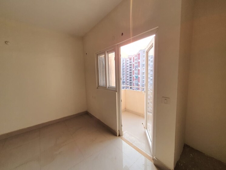 Room, sushant golf city 3 Bedroom 1700 Sq.Ft. Apartment In Sushant Golf City Lucknow 8765315