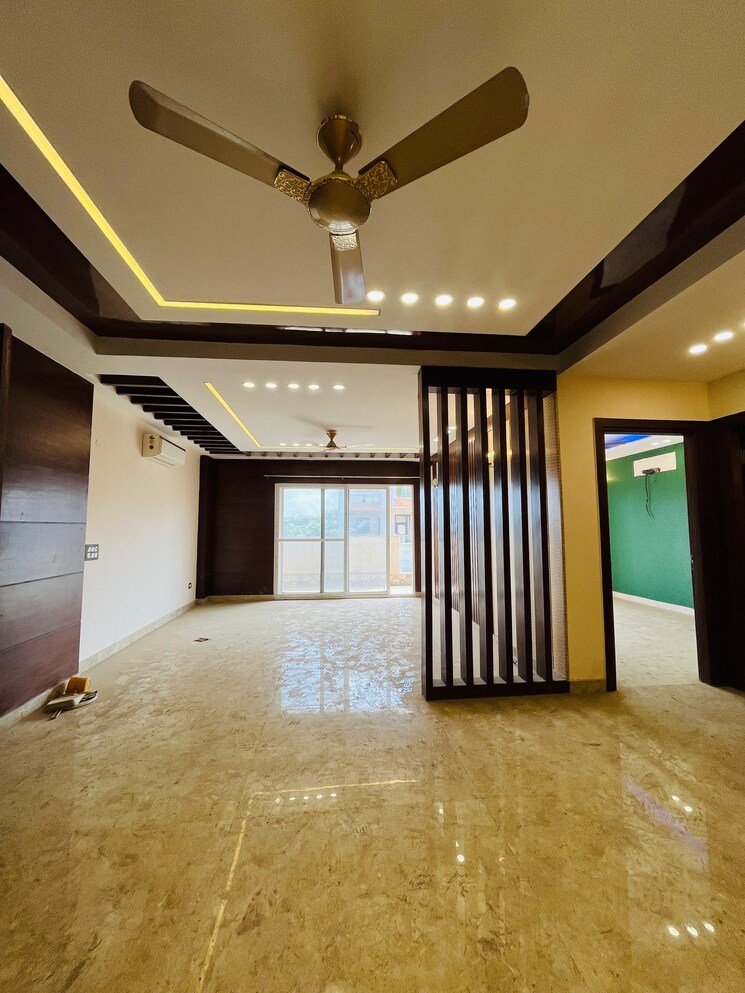 Room, unitech-south-city-ii 4 Bedroom 2450 Sq.Ft. Builder Floor In Sector 50 Gurgaon 8765353