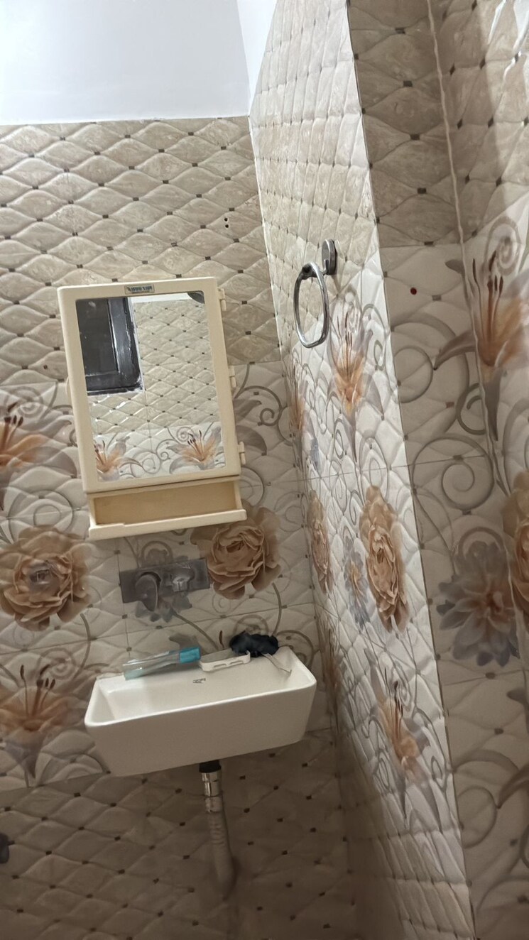 Attached Bathroom, niti khand i 1 Bedroom 800 Sq.Ft. Builder Floor In Niti Khand I Ghaziabad 8765409