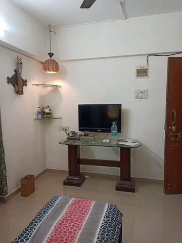 Room in  Pg at Lower Parel West – for Rent