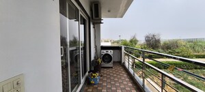 Parking in 3 BHK Apartment at BPTP Amstoria Country Floor, Sector 102 – for Sale