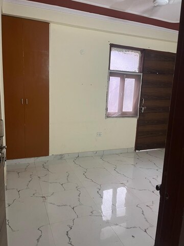 Bathroom in 1 BHK Builder Floor at Saket – for Rent