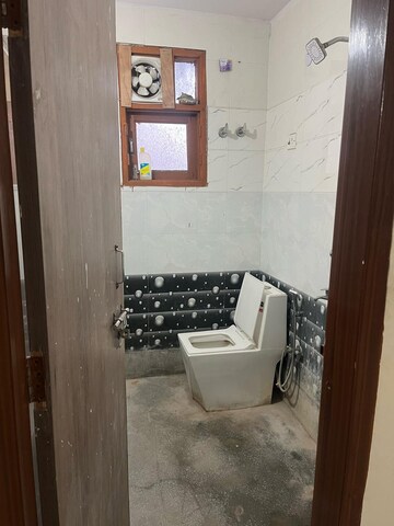Bathroom in 1 BHK Builder Floor at Saket – for Rent