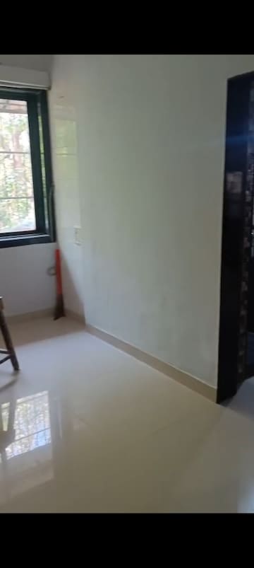 Room in 1 BHK Apartment at Pradnya Apartment Vakola, Vakola – for Rent