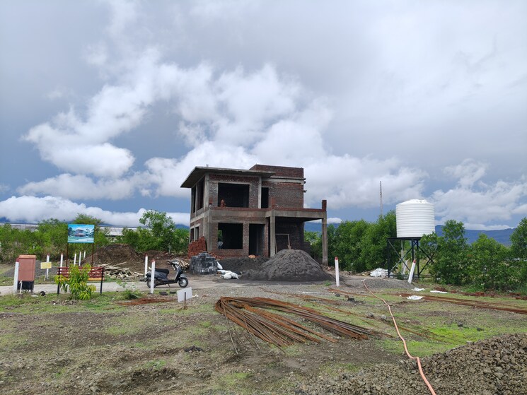 Nearby, shirwal  3000 Sq.Ft. Plot In Shirwal Pune 8765444