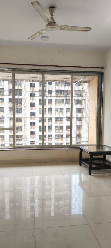 Room in 2 BHK Apartment at Gundecha Altura, Kanjurmarg West – for Rent