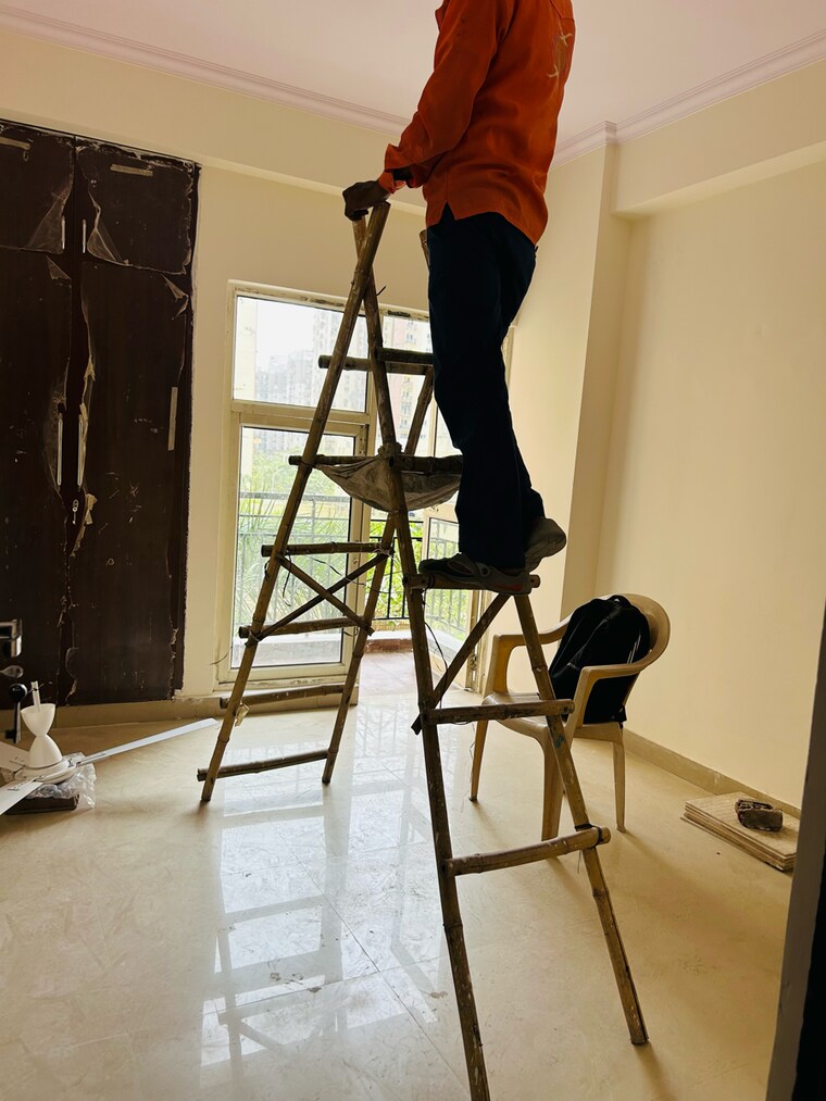 Room, gardenia-golf-city 2.5 Bedroom 1150 Sq.Ft. Apartment In Noida Central Noida 8765486