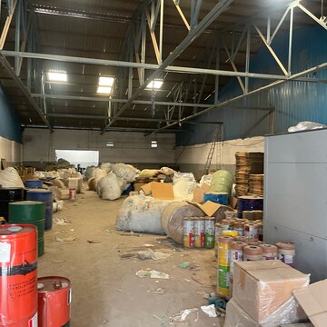 Living Room in  Warehouse at Sector 49 – for Rent