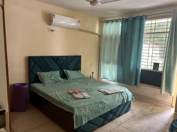 Bedroom in 3 BHK Builder Floor at Unitech South City II, Sector 50 – for Rent