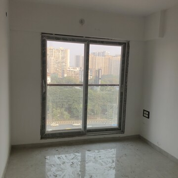 Room in 3 BHK Apartment at Kanakia Paris, Bandra East – for Rent