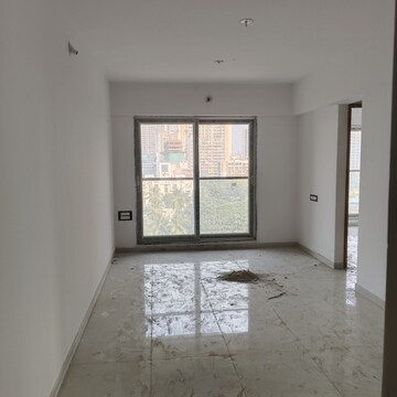 Room in 3 BHK Apartment at Kanakia Paris, Bandra East – for Rent