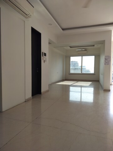 Room in 3 BHK Apartment at Adani Ten BKC, Bandra East – for Rent
