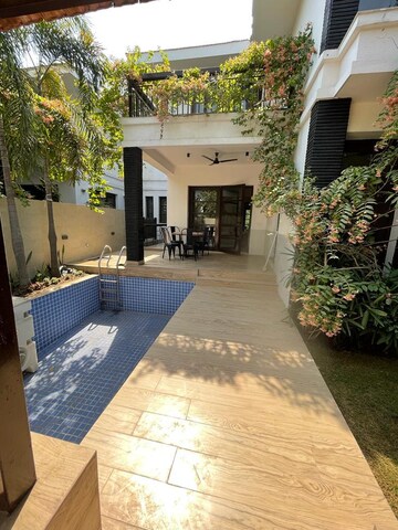 Parking in 4 BHK Villa at Vipul Tatvam Villas, Sector 48 – for Sale