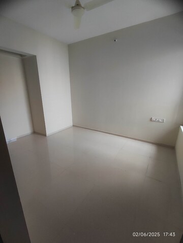 Room in 2 BHK Apartment at Rustomjee Virar Avenue L1 L2 And L4 Wing H, Virar West – for Rent